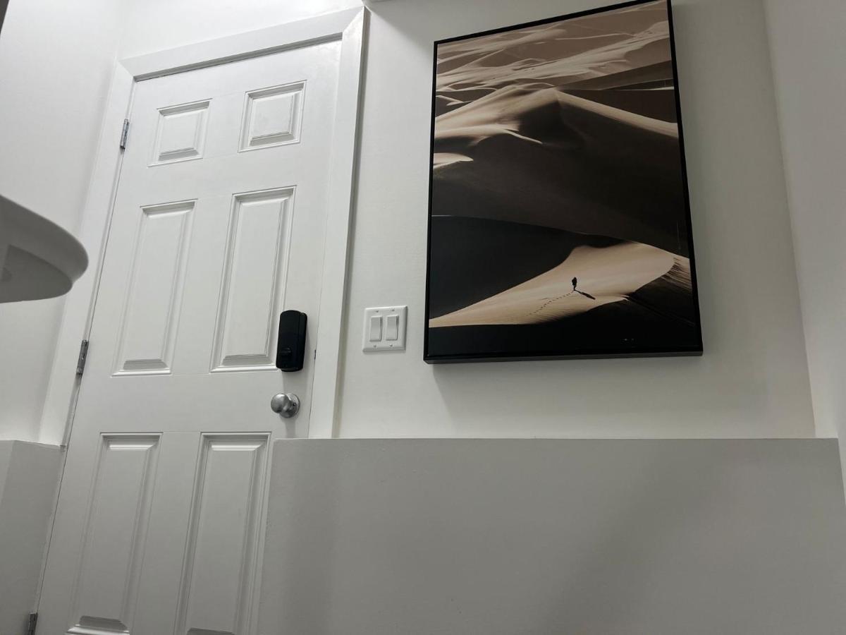 Beautiful 2 Bedroom Home Away From Home YYC 외부 사진