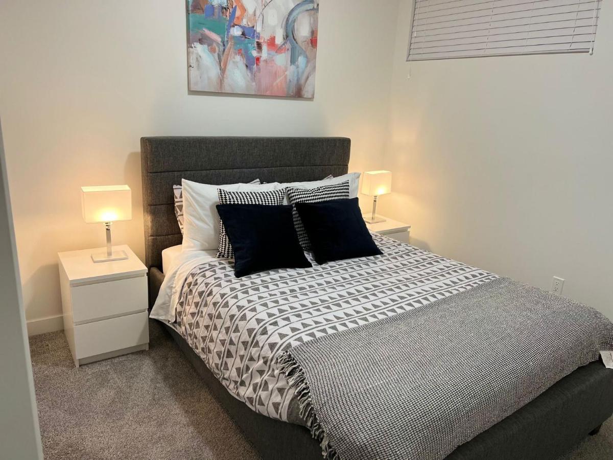 Beautiful 2 Bedroom Home Away From Home YYC 외부 사진