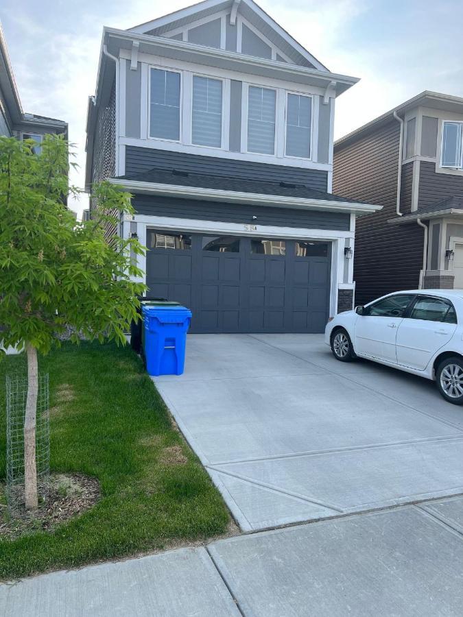 Beautiful 2 Bedroom Home Away From Home YYC 외부 사진